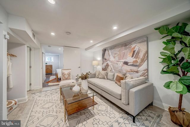 3524 11TH ST NW, Washington, DC 20010