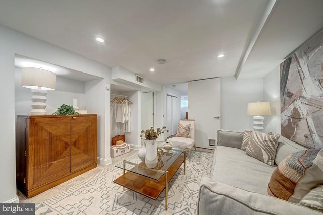 3524 11TH ST NW, Washington, DC 20010