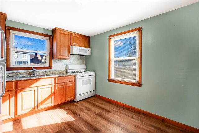 232 East St, Springfield, MA 01104