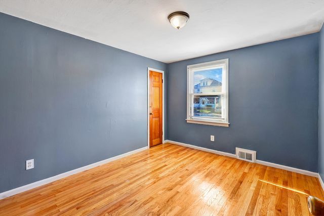 232 East St, Springfield, MA 01104