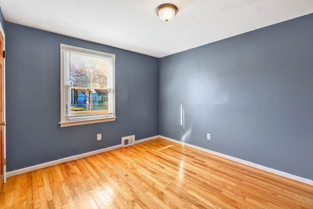 232 East St, Springfield, MA 01104