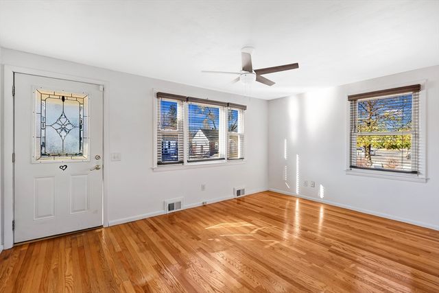 232 East St, Springfield, MA 01104