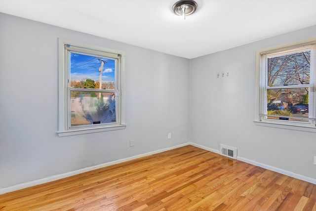 232 East St, Springfield, MA 01104