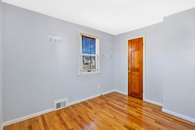 232 East St, Springfield, MA 01104