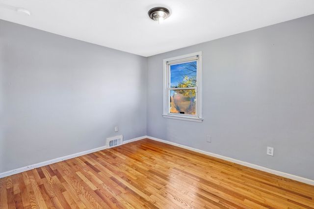 232 East St, Springfield, MA 01104