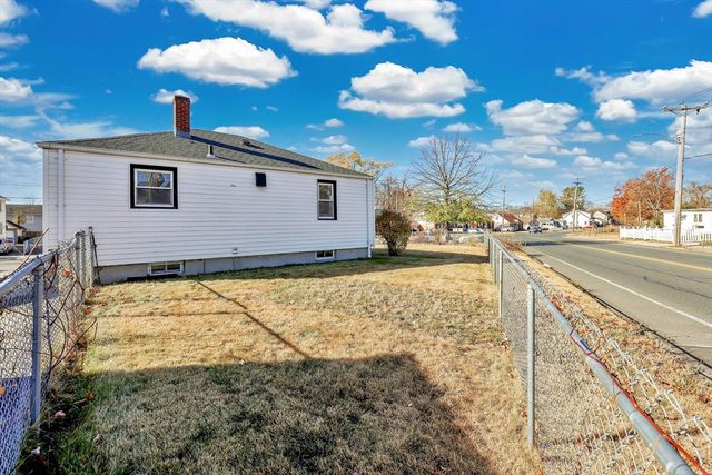 232 East St, Springfield, MA 01104