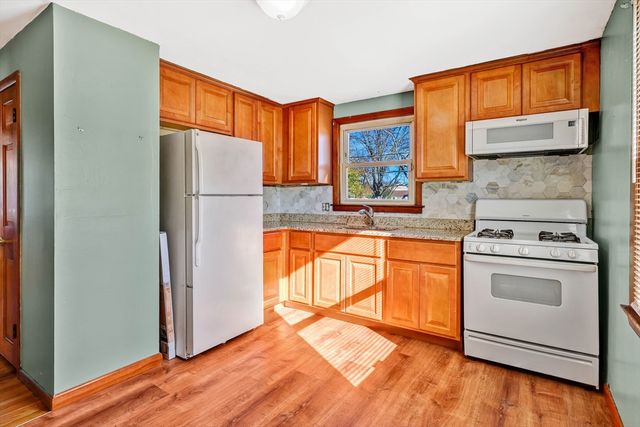 232 East St, Springfield, MA 01104