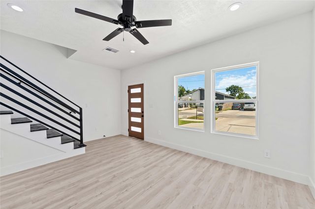 5605 Tommye Street A B, Houston, TX 77028