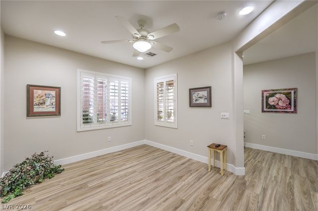 2072 Crown View Street, Henderson, NV 89052