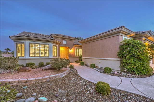 2072 Crown View Street, Henderson, NV 89052