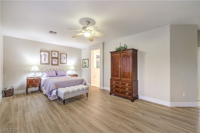 2072 Crown View Street, Henderson, NV 89052