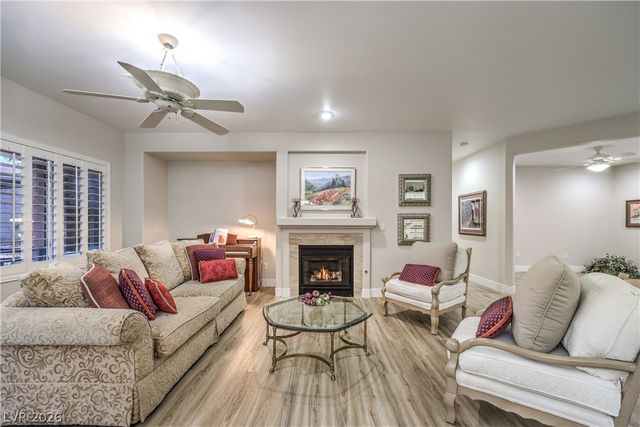 2072 Crown View Street, Henderson, NV 89052