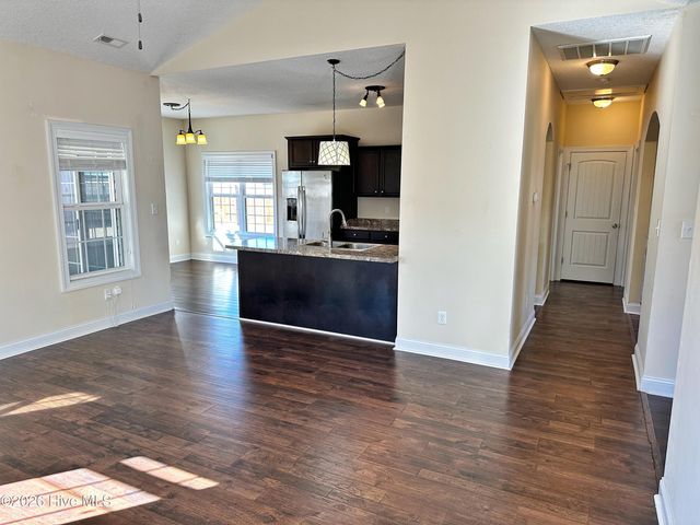 301 Old Snap Dragon Court, Jacksonville, NC 28546