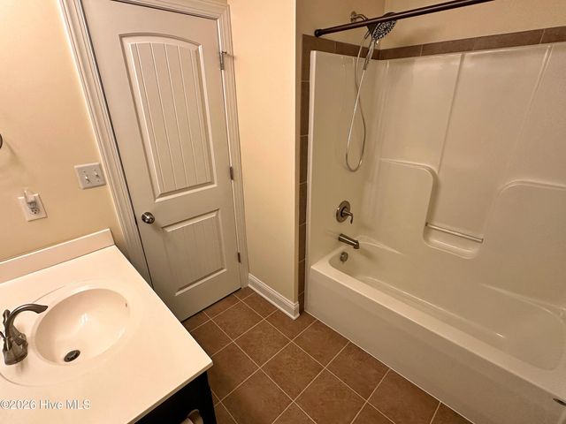 301 Old Snap Dragon Court, Jacksonville, NC 28546