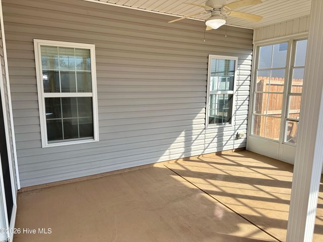 301 Old Snap Dragon Court, Jacksonville, NC 28546