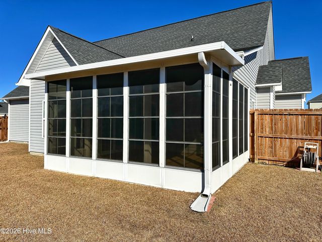 301 Old Snap Dragon Court, Jacksonville, NC 28546