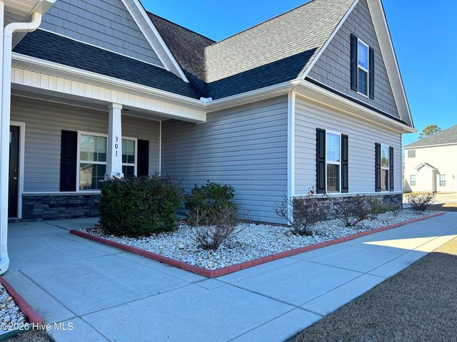 301 Old Snap Dragon Court, Jacksonville, NC 28546