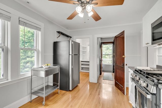 419 Belgrade Ave 2, Boston, MA 02132