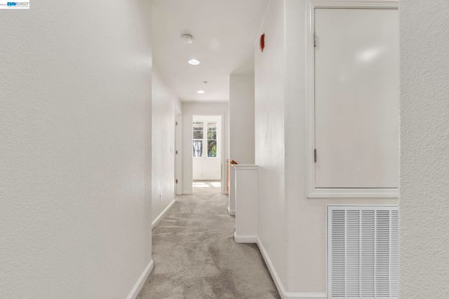 10863 Packard St 157, Oakland, CA 94603