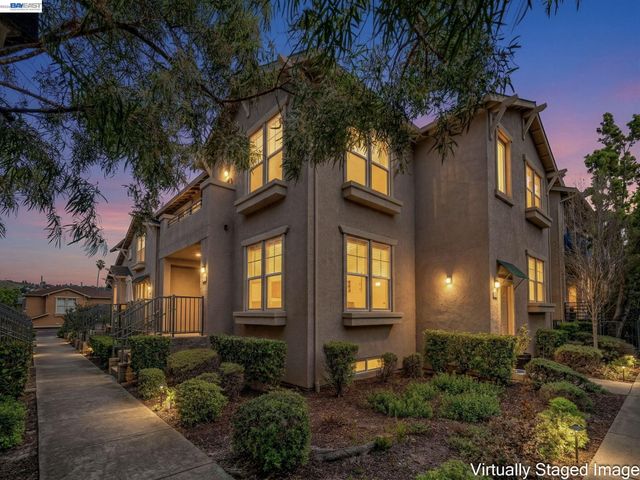 10863 Packard St 157, Oakland, CA 94603