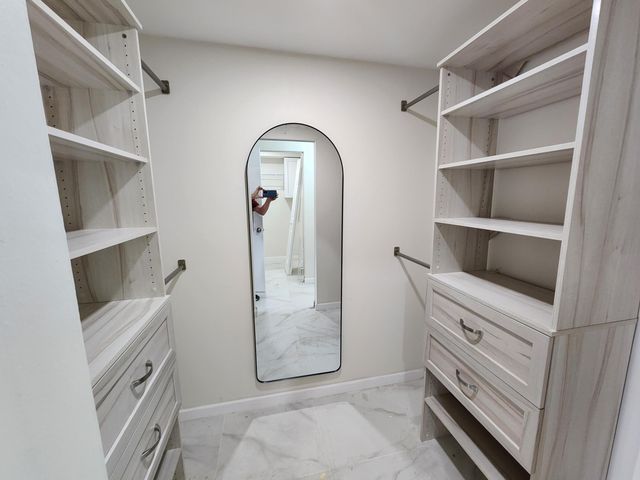 485 N Pine Island Road A204, Plantation, FL 33324