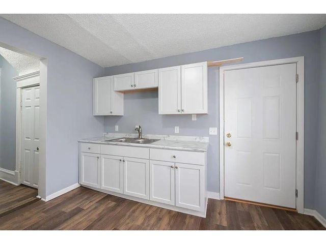 2723 Dupont Avenue N, Minneapolis, MN 55411