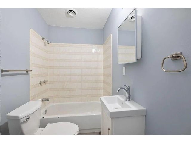 2723 Dupont Avenue N, Minneapolis, MN 55411