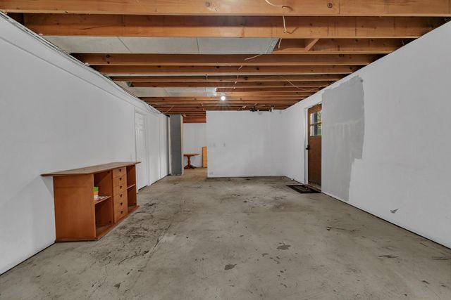 1825 Frontage Road N, Waite Park, MN 56387