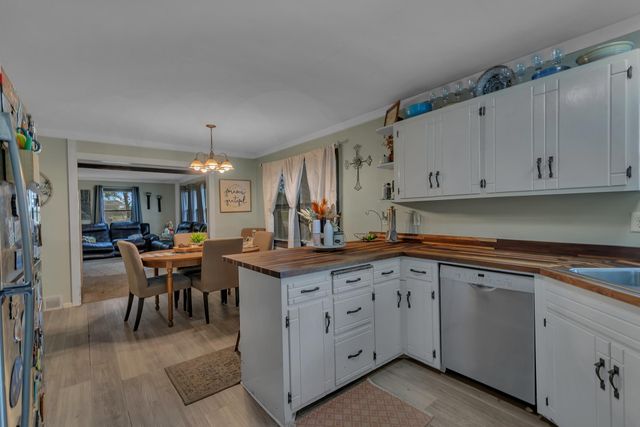 1825 Frontage Road N, Waite Park, MN 56387