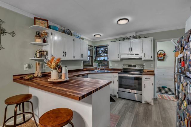 1825 Frontage Road N, Waite Park, MN 56387