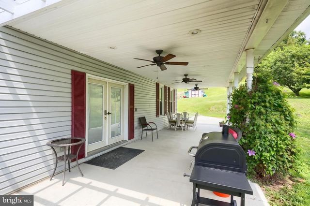 5185 GLEN ECHO RD, Glen Rock, PA 17327