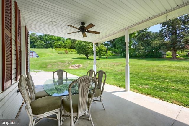5185 GLEN ECHO RD, Glen Rock, PA 17327