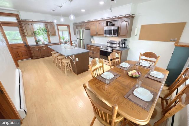 5185 GLEN ECHO RD, Glen Rock, PA 17327