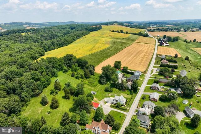 5185 GLEN ECHO RD, Glen Rock, PA 17327