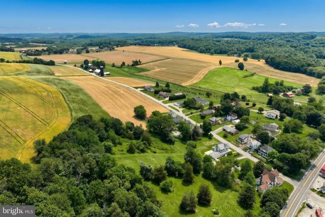 5185 GLEN ECHO RD, Glen Rock, PA 17327
