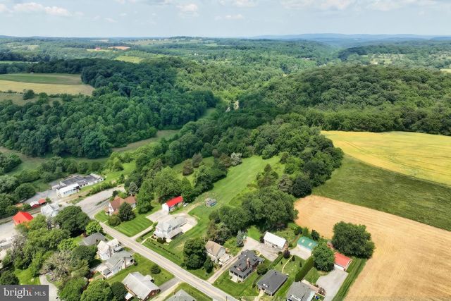 5185 GLEN ECHO RD, Glen Rock, PA 17327