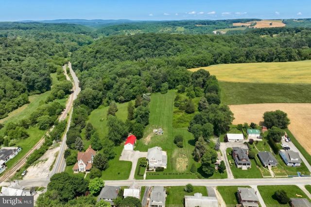 5185 GLEN ECHO RD, Glen Rock, PA 17327