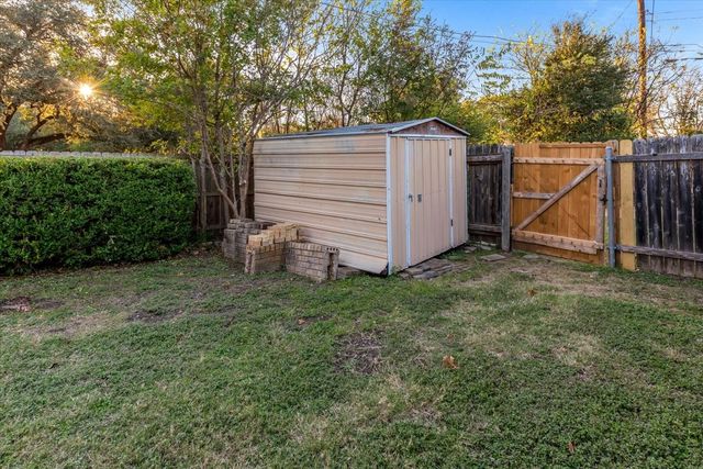 1812 Trinity Drive, Waco, TX 76710