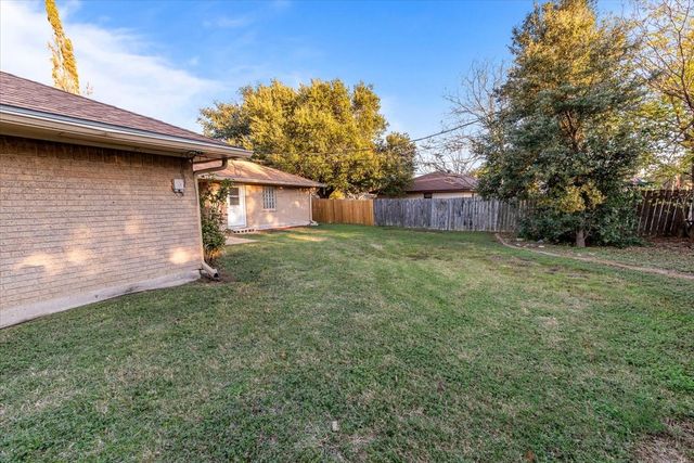 1812 Trinity Drive, Waco, TX 76710