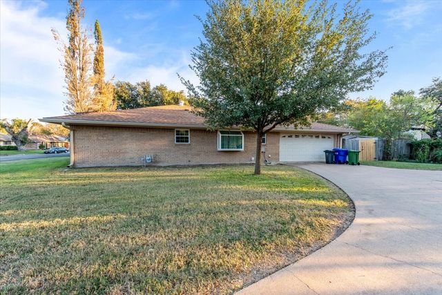 1812 Trinity Drive, Waco, TX 76710