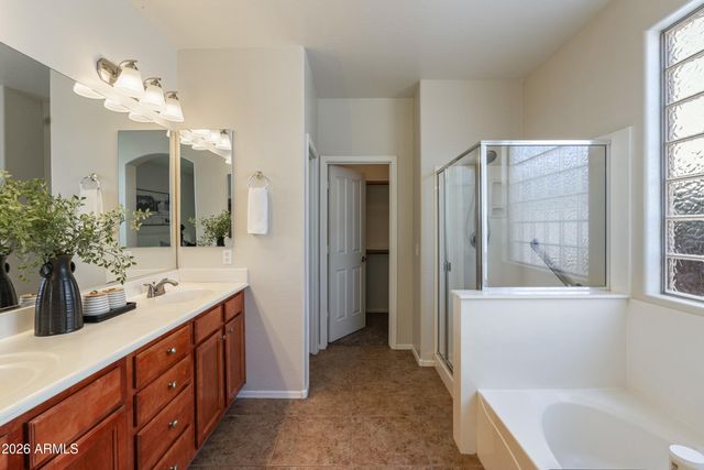 2989 S FISHER Lane, Gilbert, AZ 85295