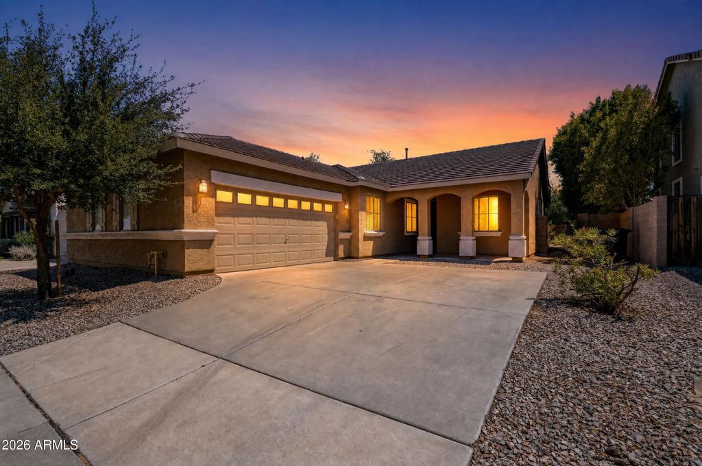 2989 S FISHER Lane, Gilbert, AZ 85295