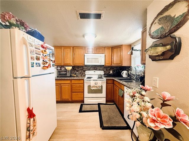 3823 South Maryland Parkway N9, Las Vegas, NV 89119