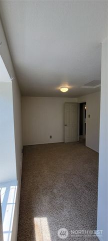 31605 8th Place SW, Federal Way, WA 98023