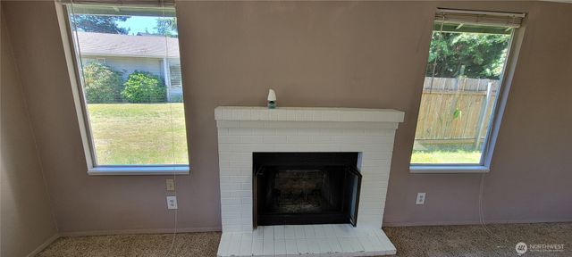 31605 8th Place SW, Federal Way, WA 98023