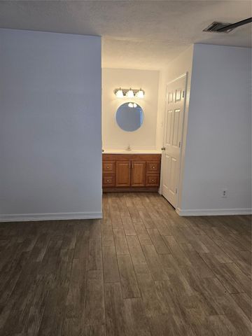 7611 Seminole Street, Baytown, TX 77521