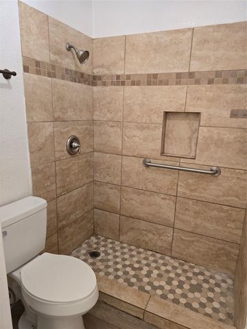 7611 Seminole Street, Baytown, TX 77521