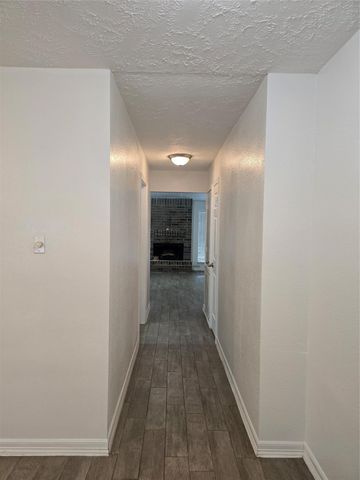 7611 Seminole Street, Baytown, TX 77521