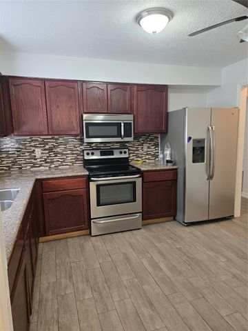 7611 Seminole Street, Baytown, TX 77521