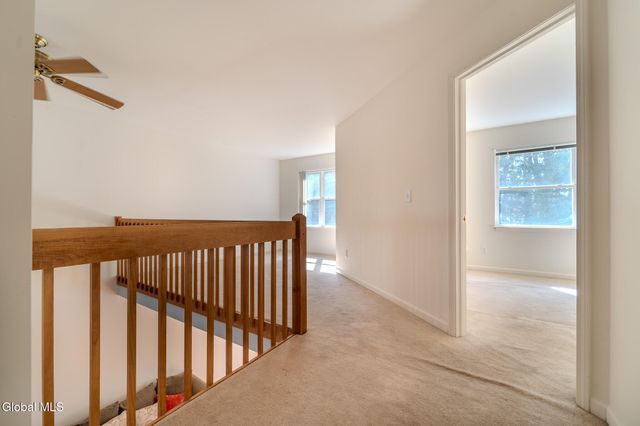 1016 Sterling Ridge Drive, Rensselaer, NY 12144